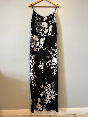 NWT Retro style Black Floral Maxi Dress with Spaghetti Straps